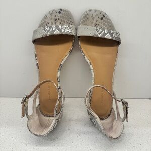 Banana Republic Sandals Snakeskin Leather Ankle Strap Flats Silver Animal Sz 6